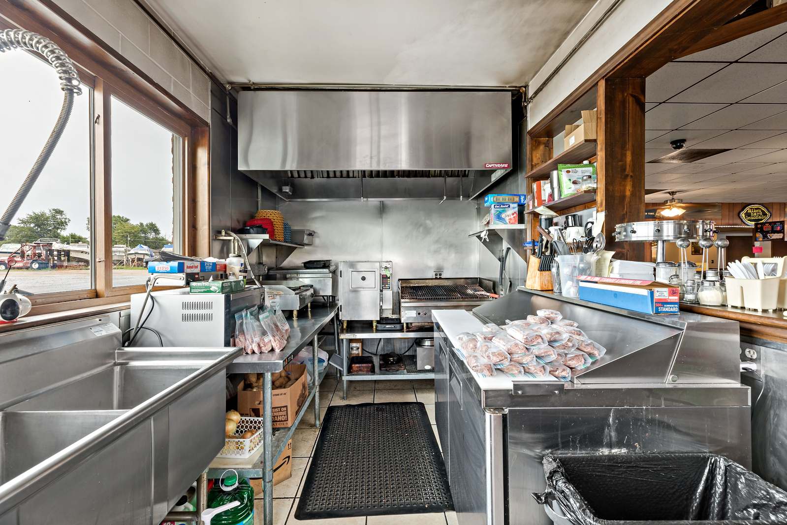 14042 S Croissant Drive, Burnham, IL 60633