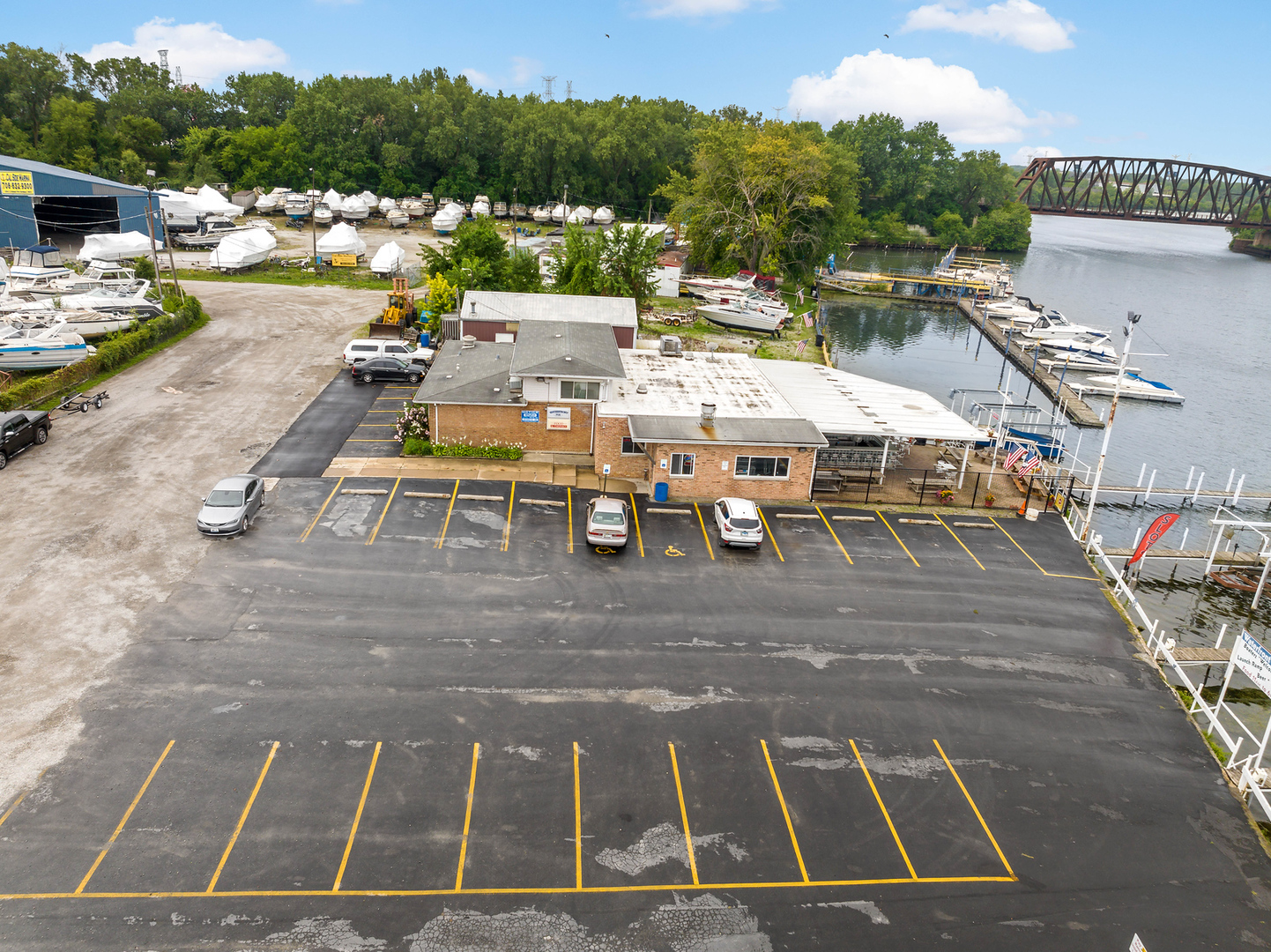 14042 S Croissant Drive, Burnham, IL 60633