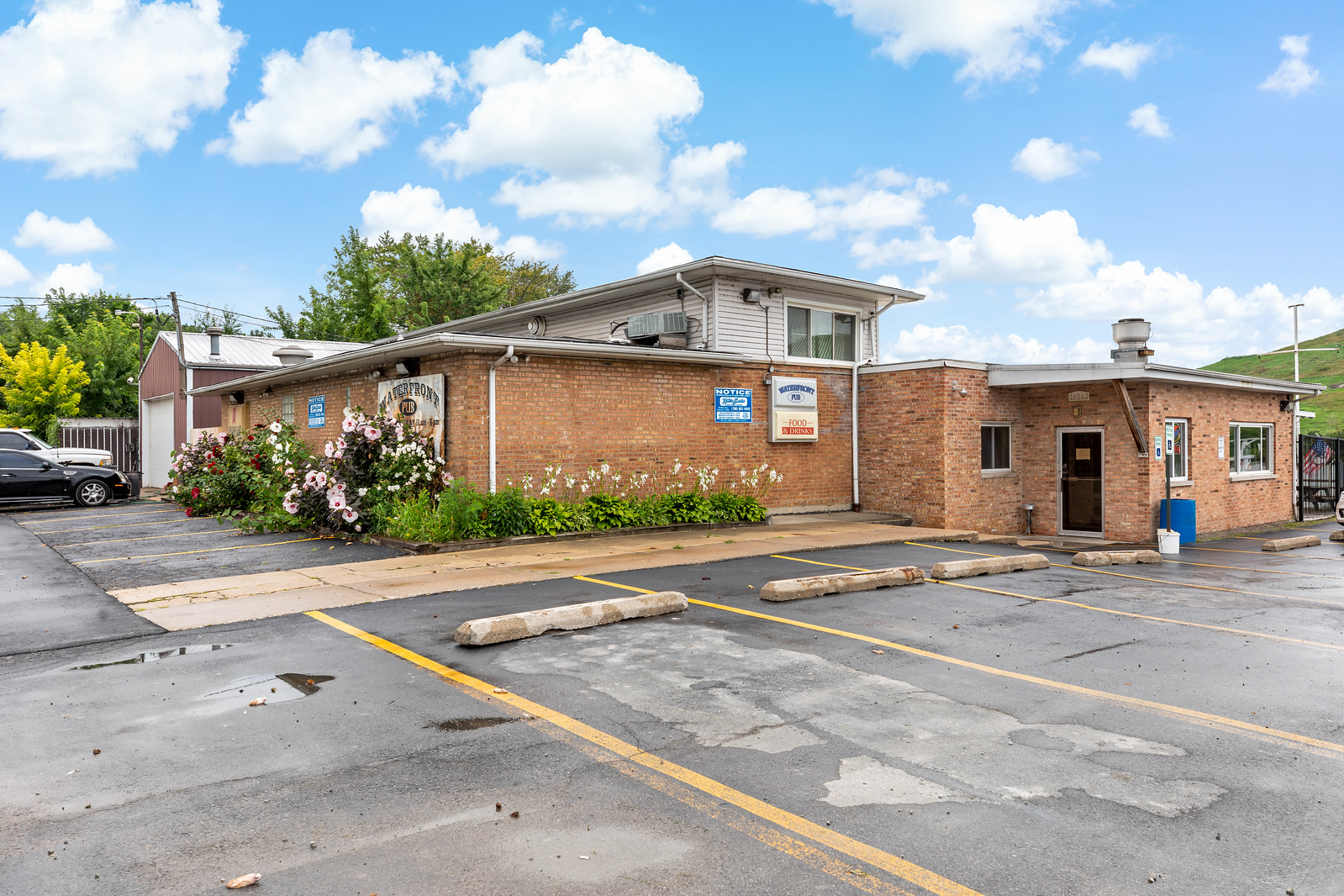 14042 S Croissant Drive, Burnham, IL 60633