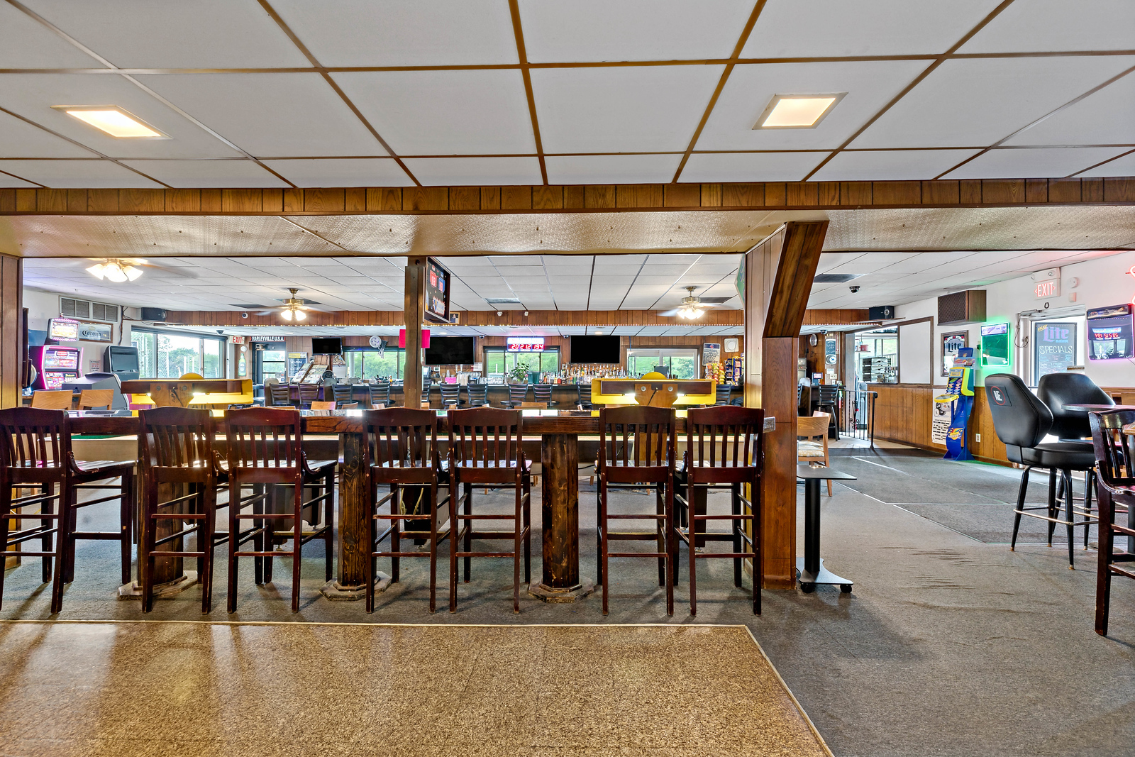 14042 S Croissant Drive, Burnham, IL 60633