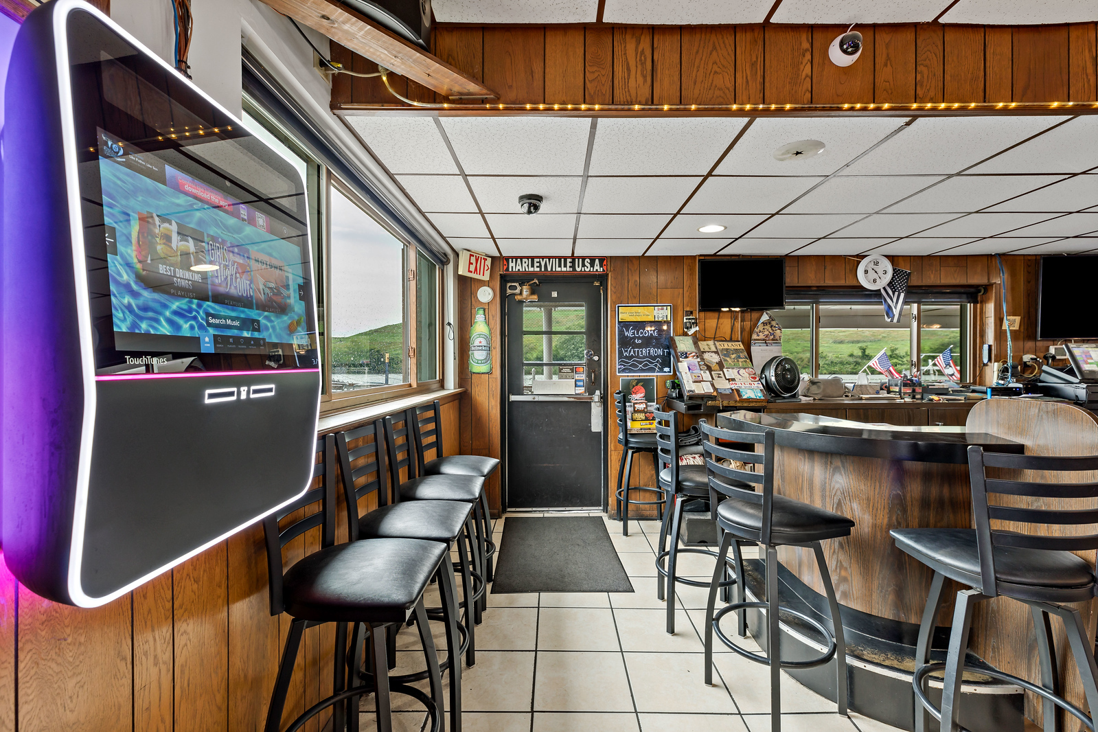 14042 S Croissant Drive, Burnham, IL 60633