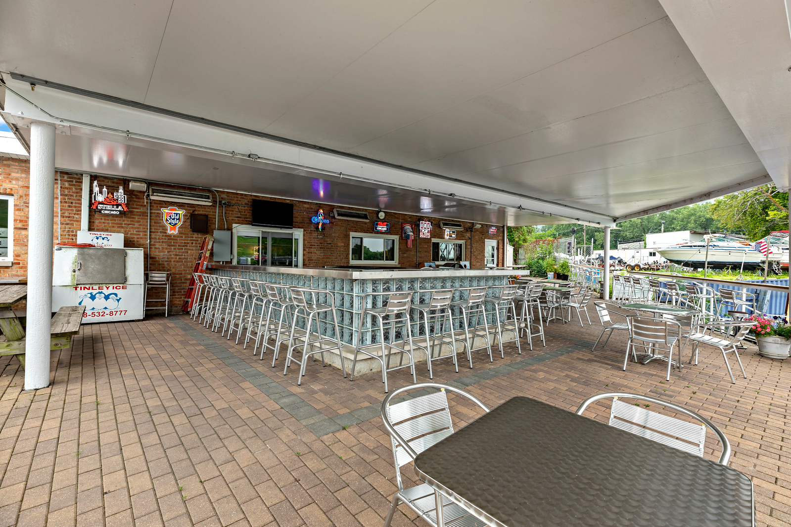 14042 S Croissant Drive, Burnham, IL 60633