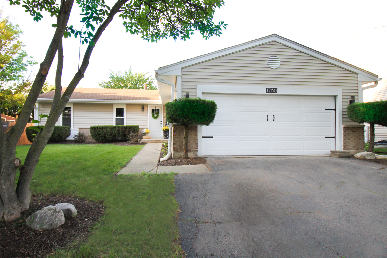 1280 Coventry Court, Roselle, IL 60172