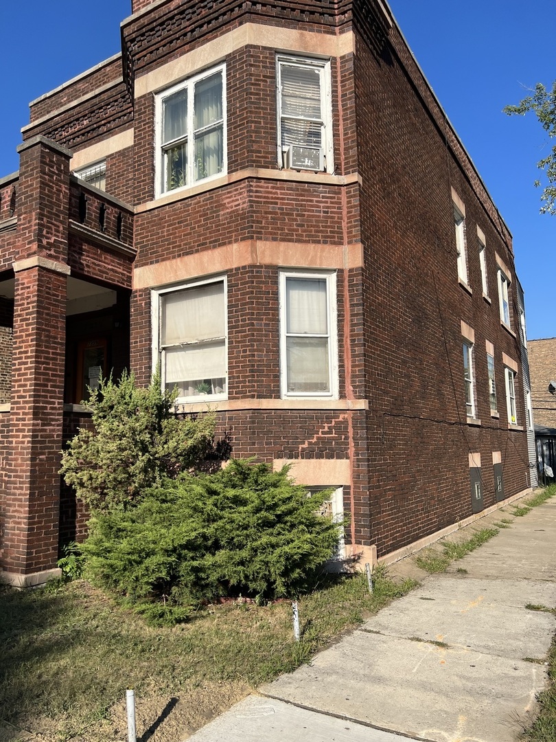 7359 S Dante Avenue, Chicago, IL 60619
