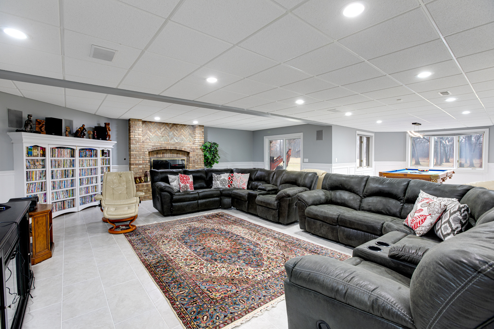 1N424 Indian Knoll Road, West Chicago, IL 60185