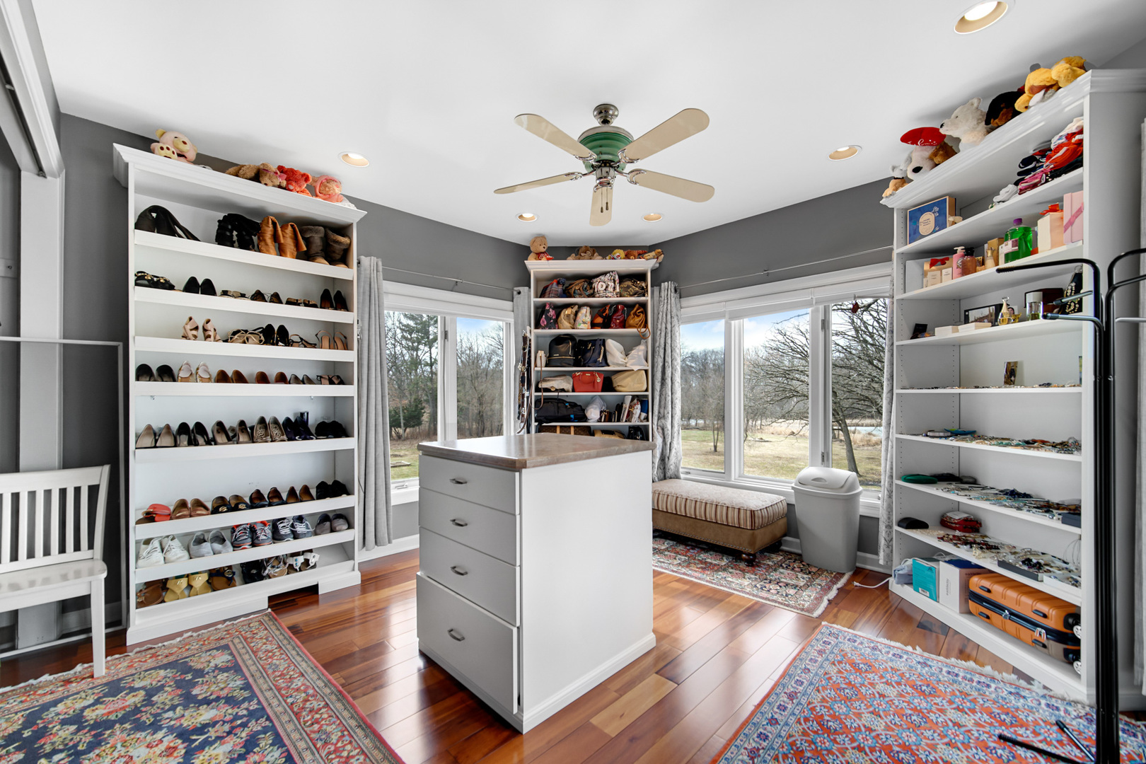 1N424 Indian Knoll Road, West Chicago, IL 60185