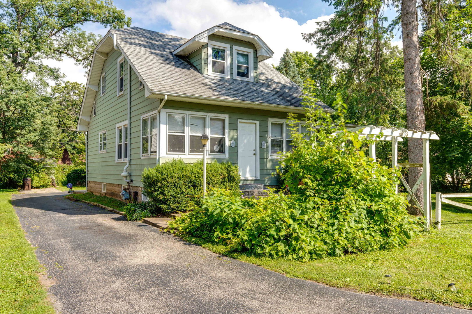 63 Timberhill Drive, Crystal Lake, IL 60014