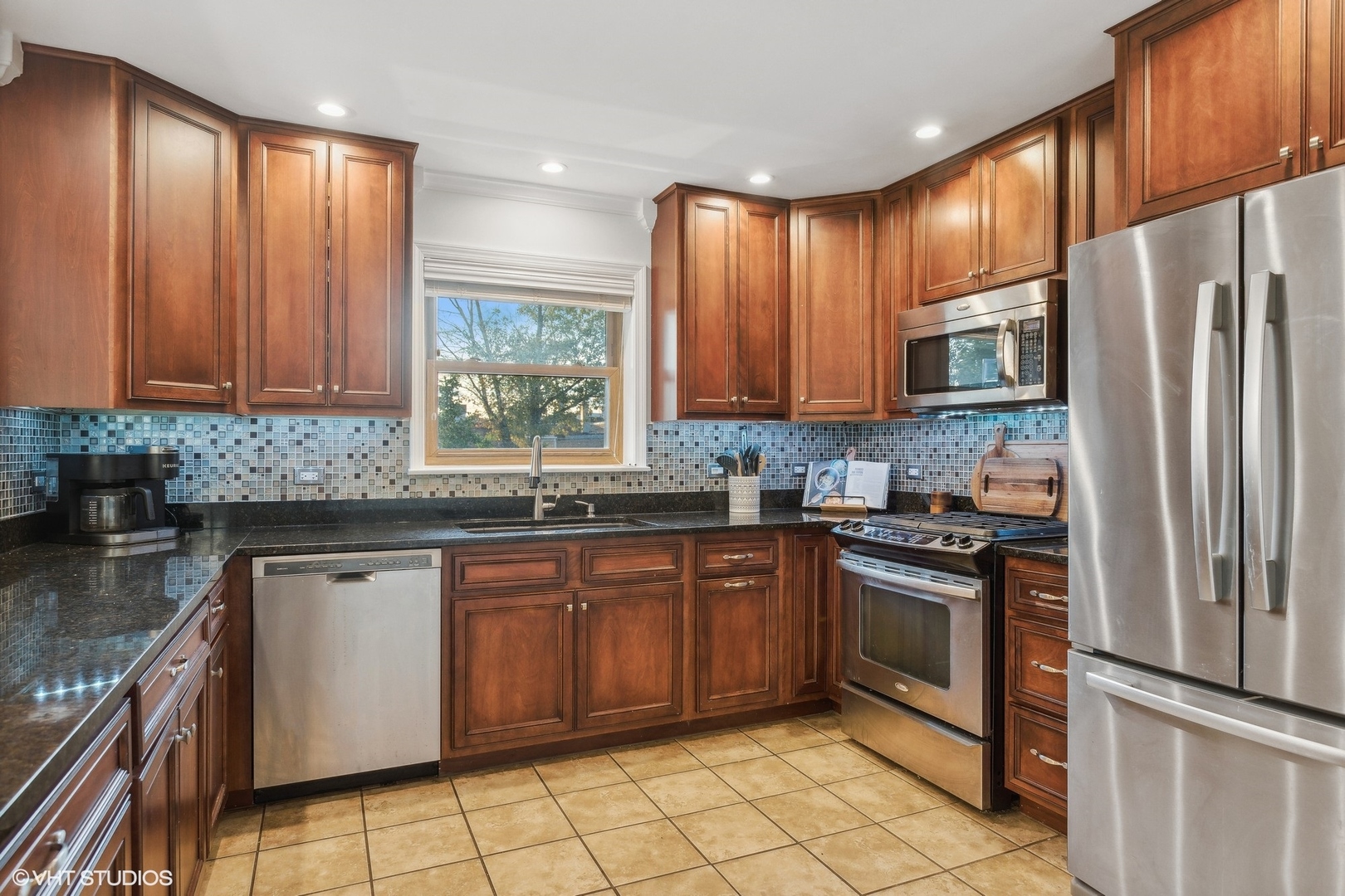 9559 Kilpatrick Avenue, Oak Lawn, IL 60453