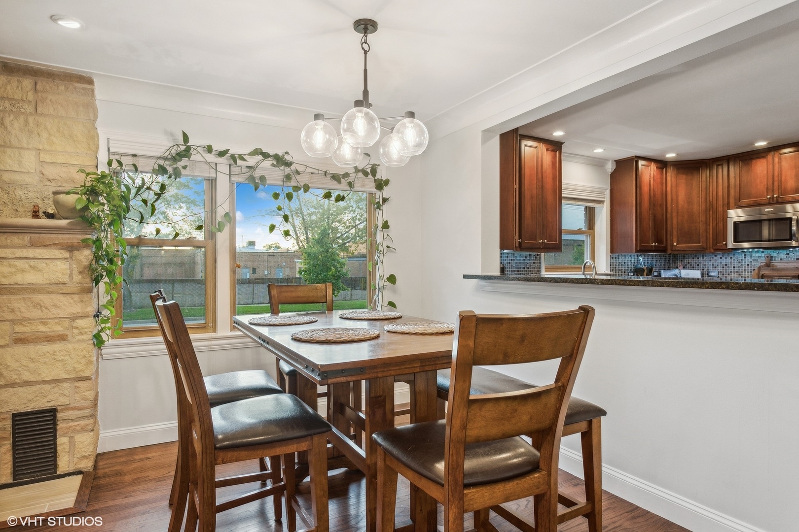 9559 Kilpatrick Avenue, Oak Lawn, IL 60453