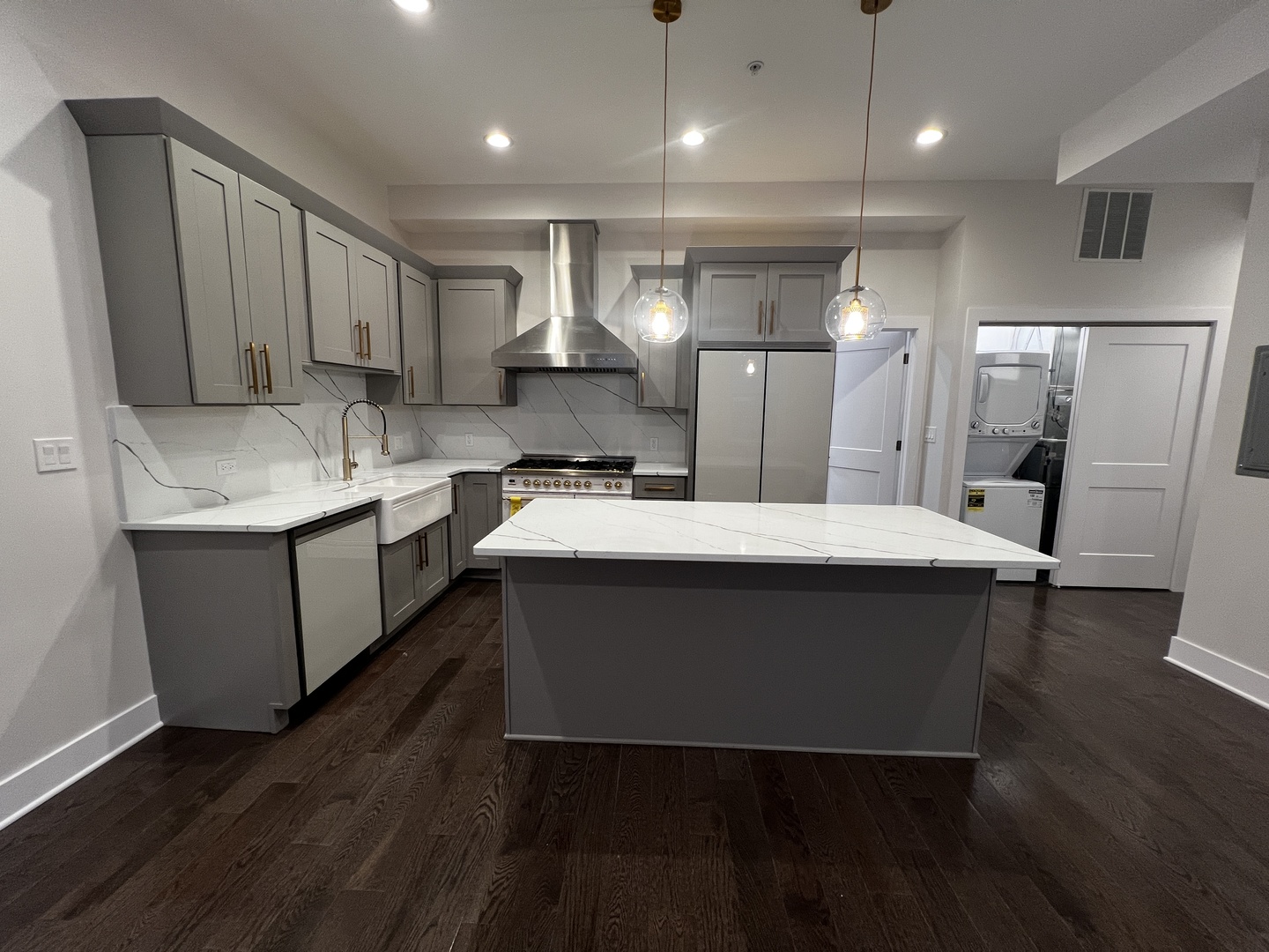 4819 Main Street #203, Skokie, IL 60077