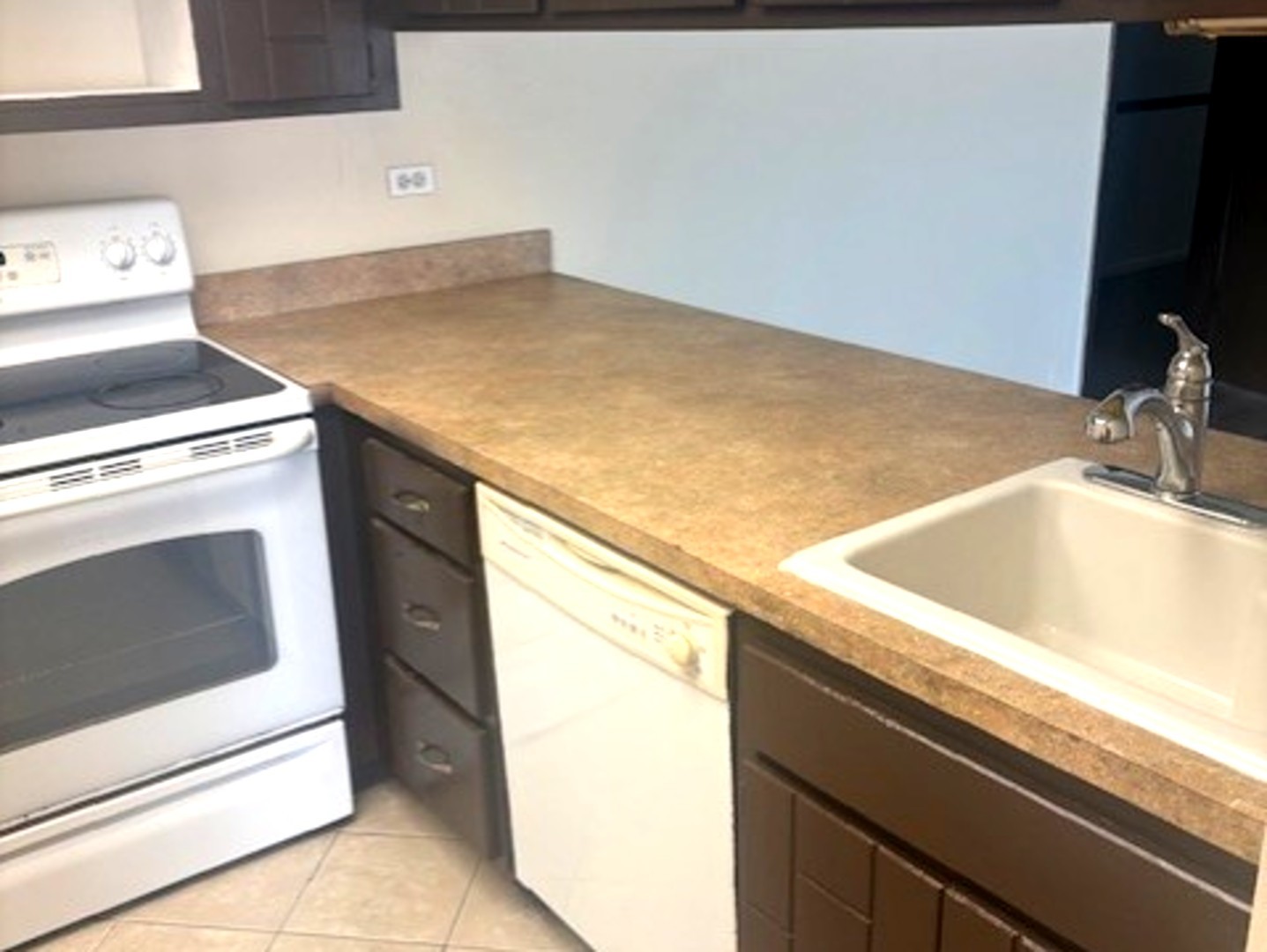 820 Elder Road #C115, Homewood, IL 60430