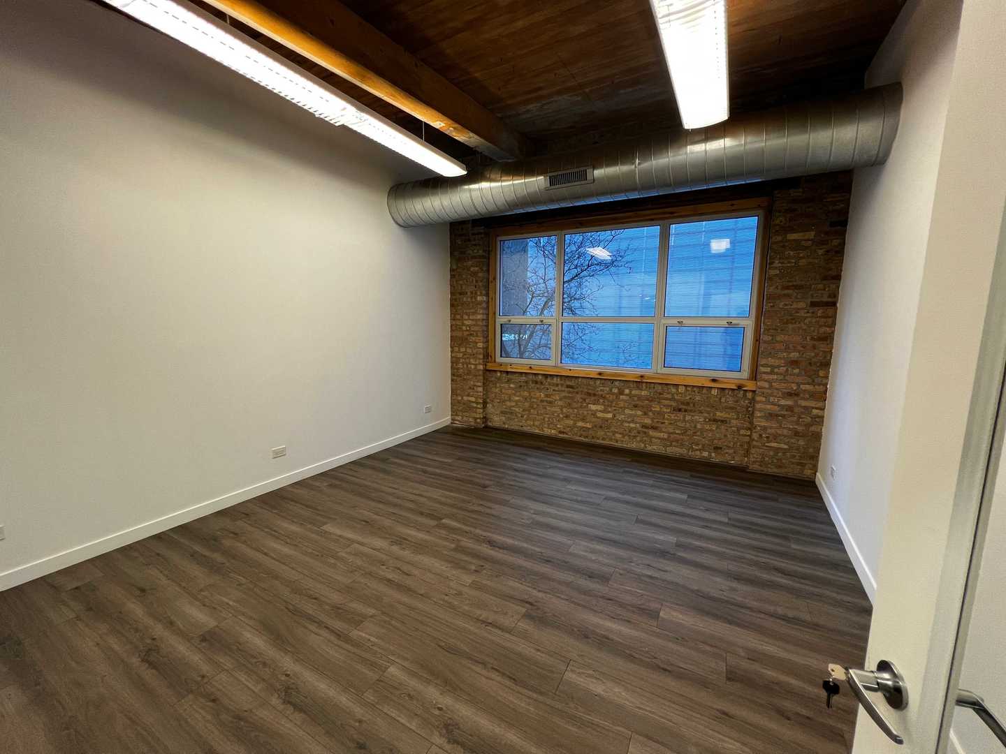 201 E Ohio Street, Chicago, IL 60611