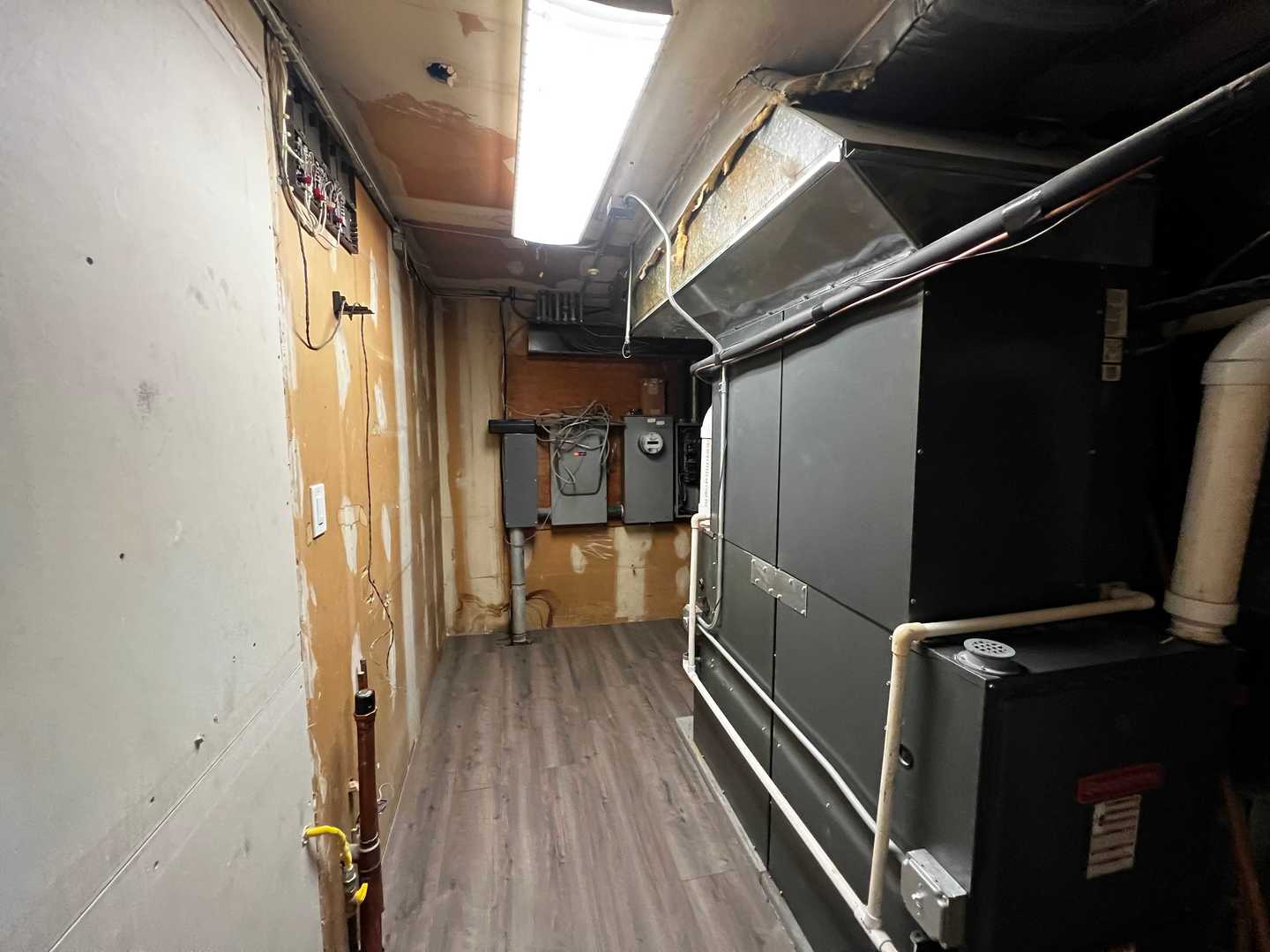 201 E Ohio Street, Chicago, IL 60611