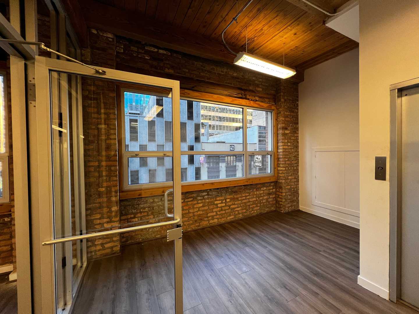 201 E Ohio Street, Chicago, IL 60611