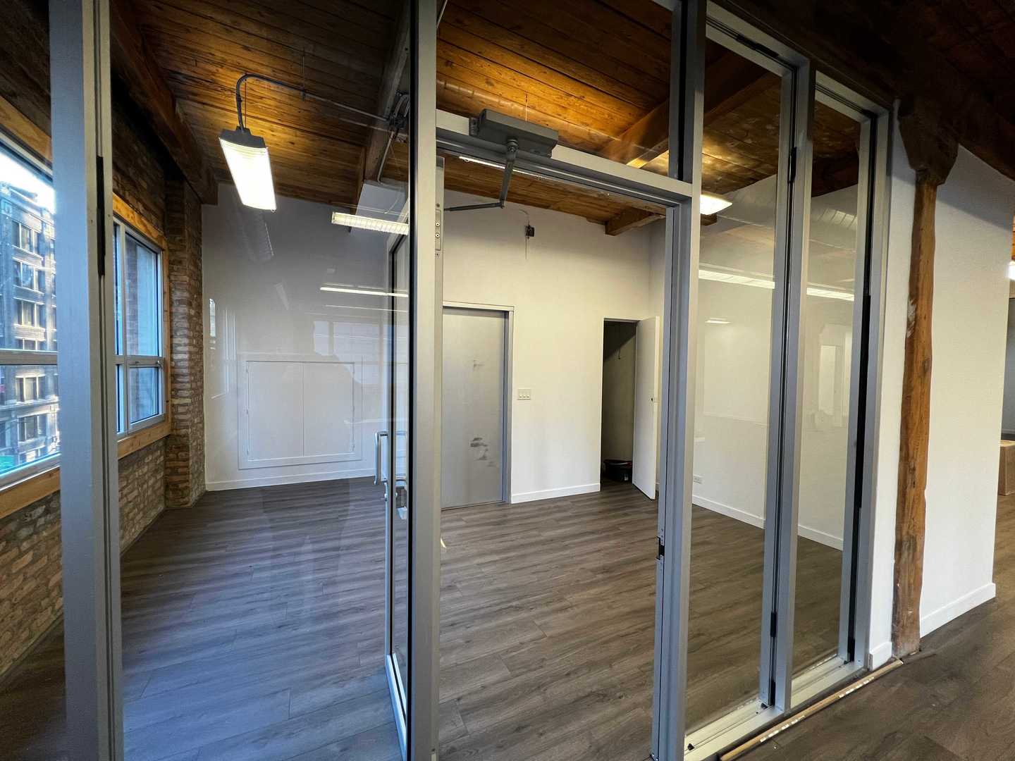 201 E Ohio Street, Chicago, IL 60611