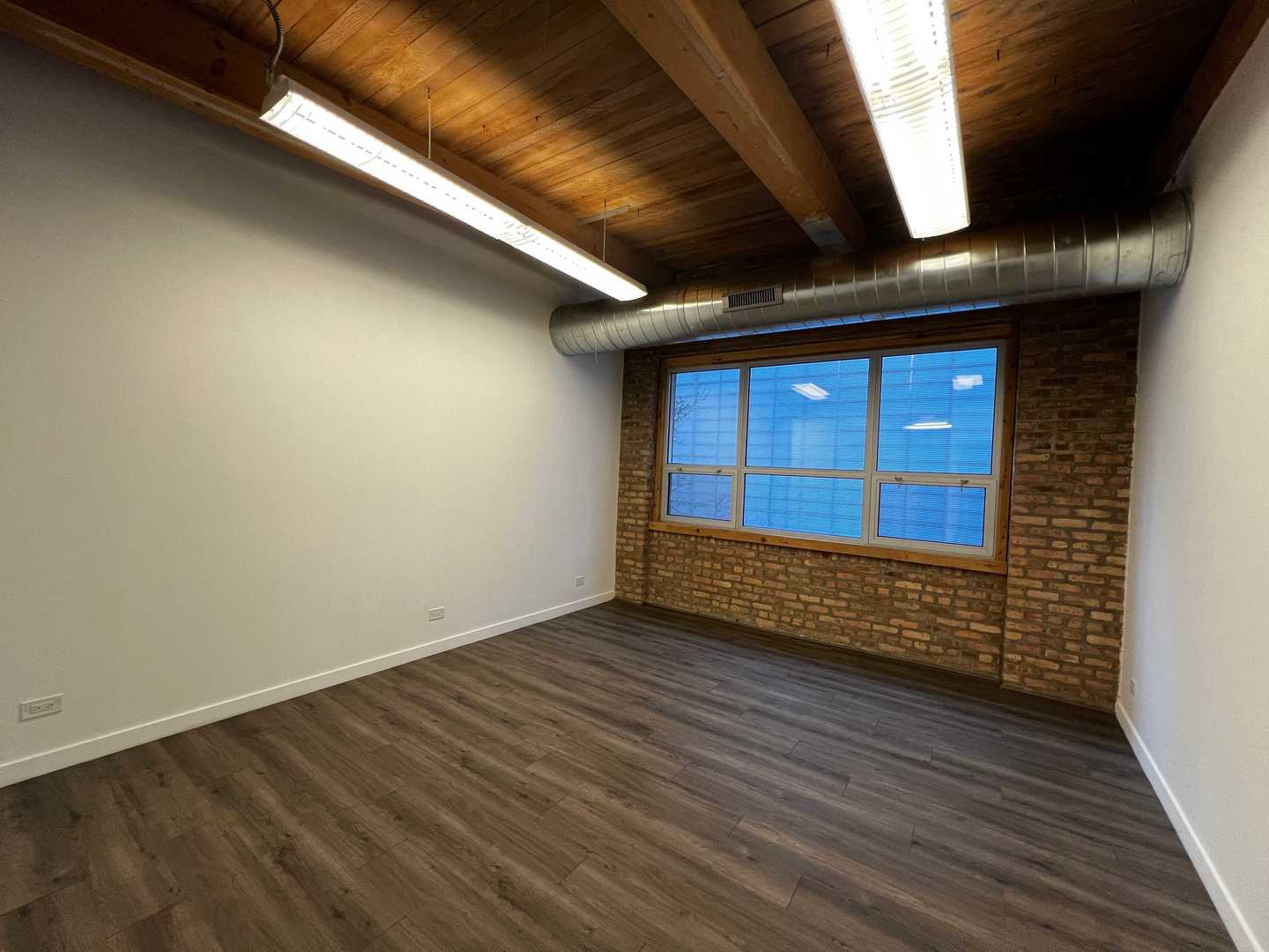 201 E Ohio Street, Chicago, IL 60611