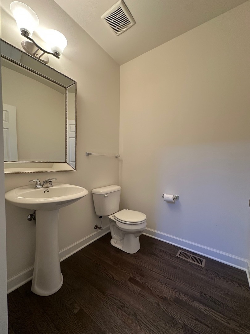 1423 N Charles Avenue, Naperville, IL 60563