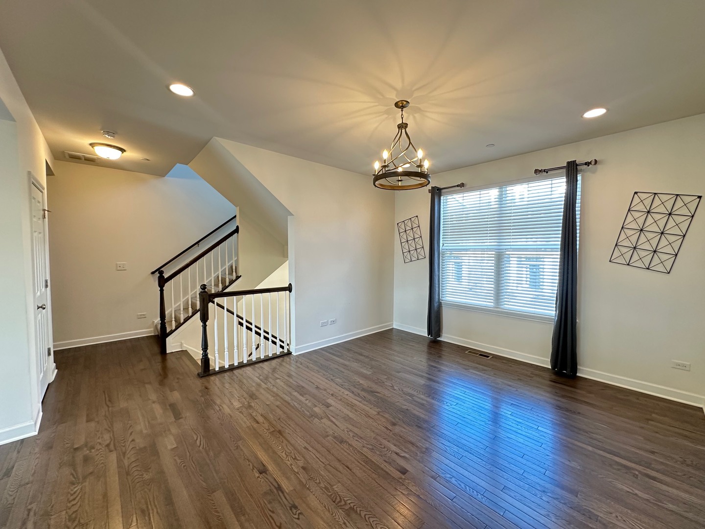 1423 N Charles Avenue, Naperville, IL 60563