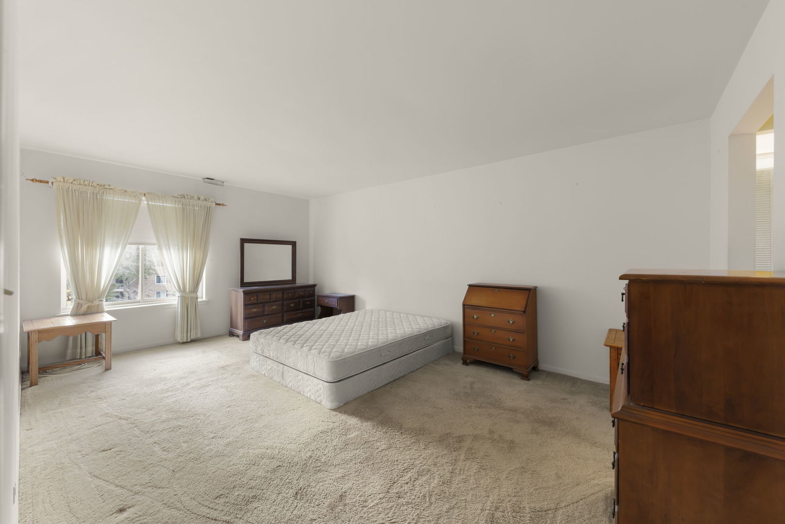 245 S Park Lane #321, Palatine, IL 60074