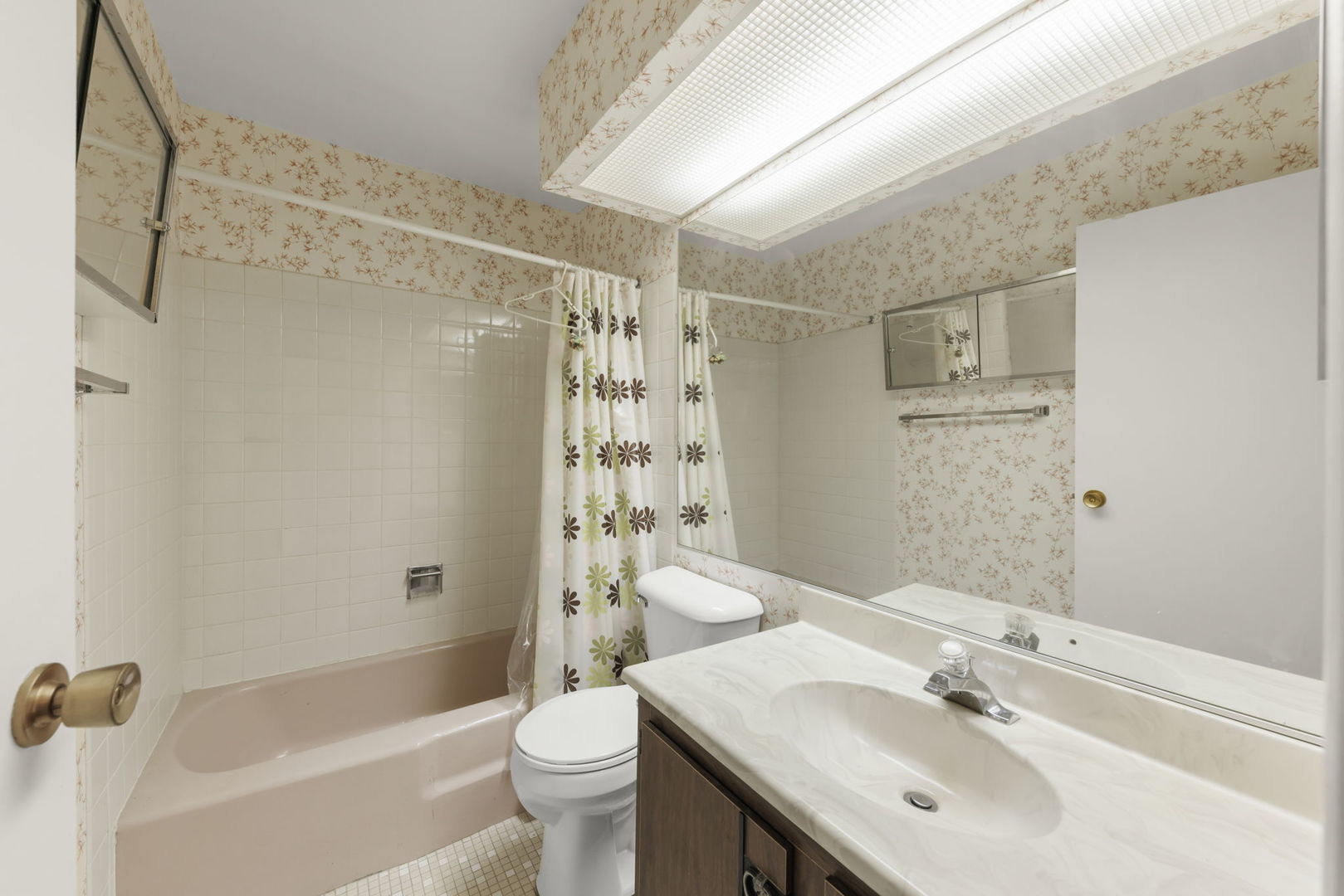 245 S Park Lane #321, Palatine, IL 60074