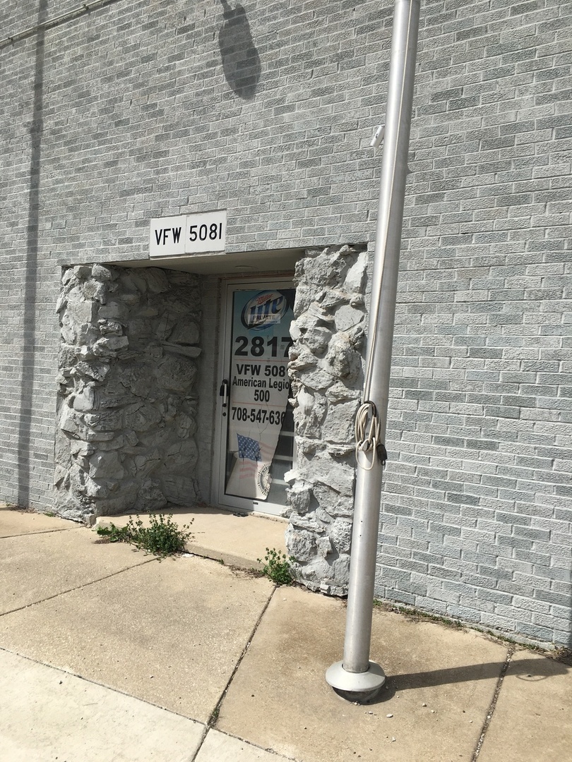 2817 Saint Charles Road, Bellwood, IL 60104