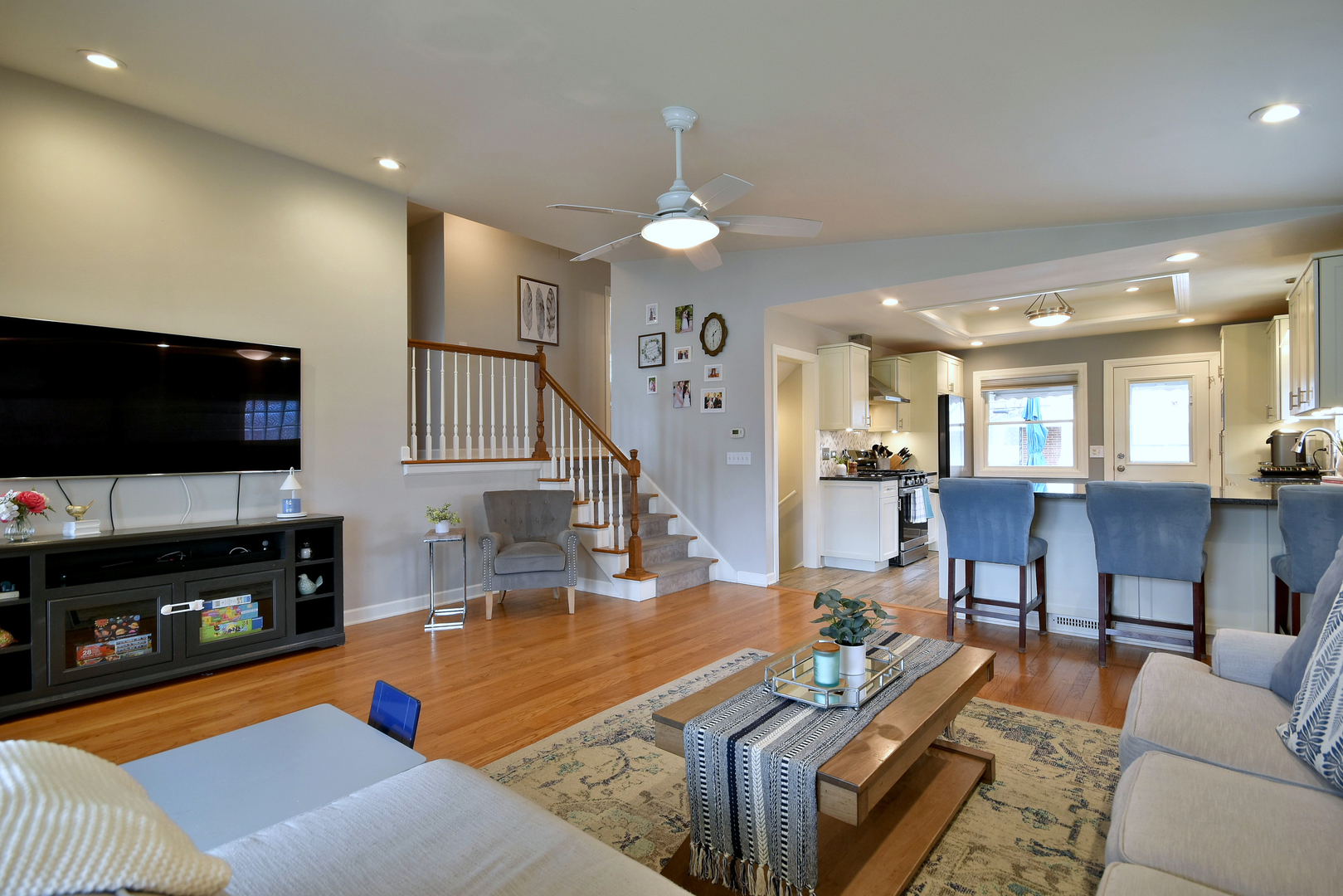 770 S Parkside Avenue, Elmhurst, IL 60126