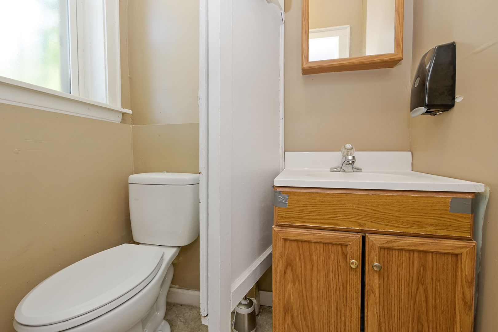 7739 S Stony Island Avenue, Chicago, IL 60649