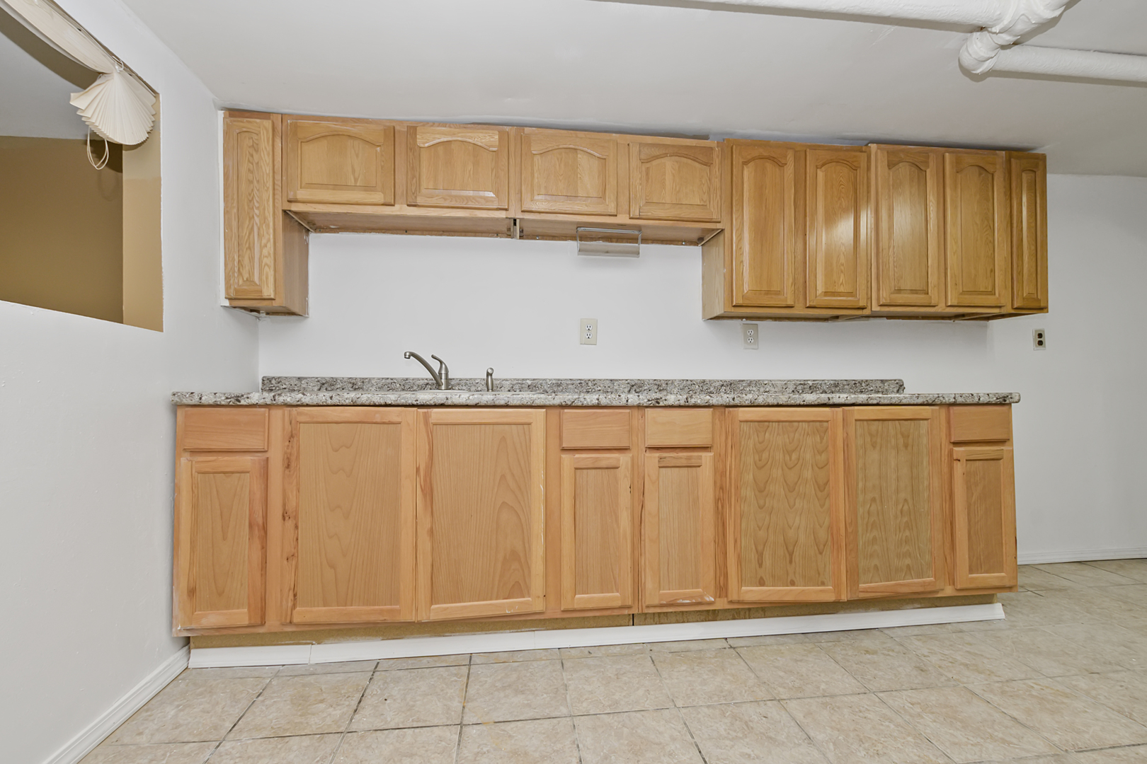 7739 S Stony Island Avenue, Chicago, IL 60649