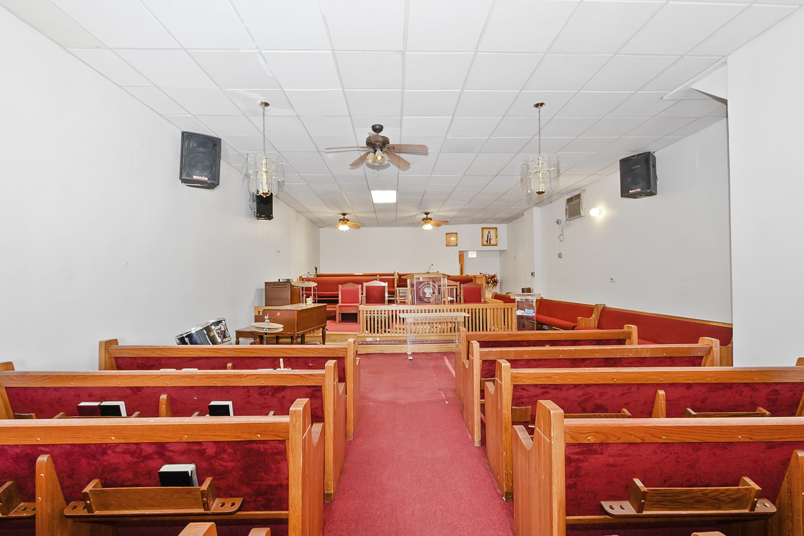 7739 S Stony Island Avenue, Chicago, IL 60649