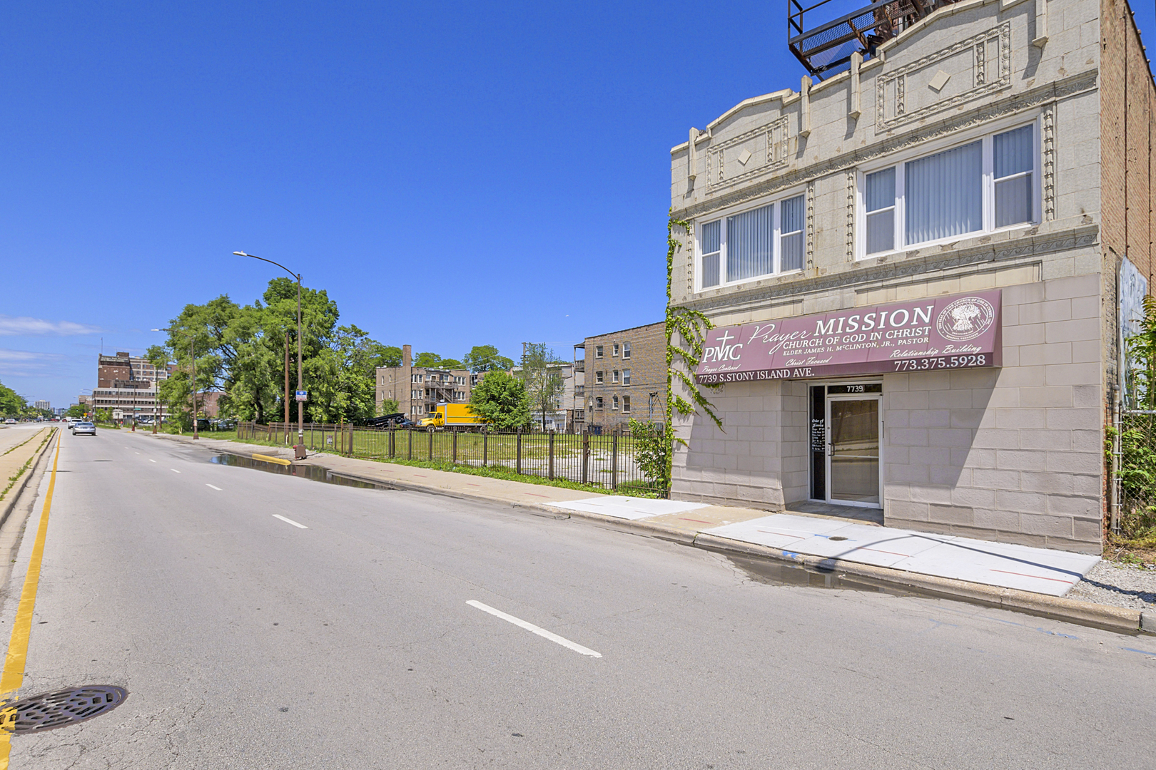 7739 S Stony Island Avenue, Chicago, IL 60649