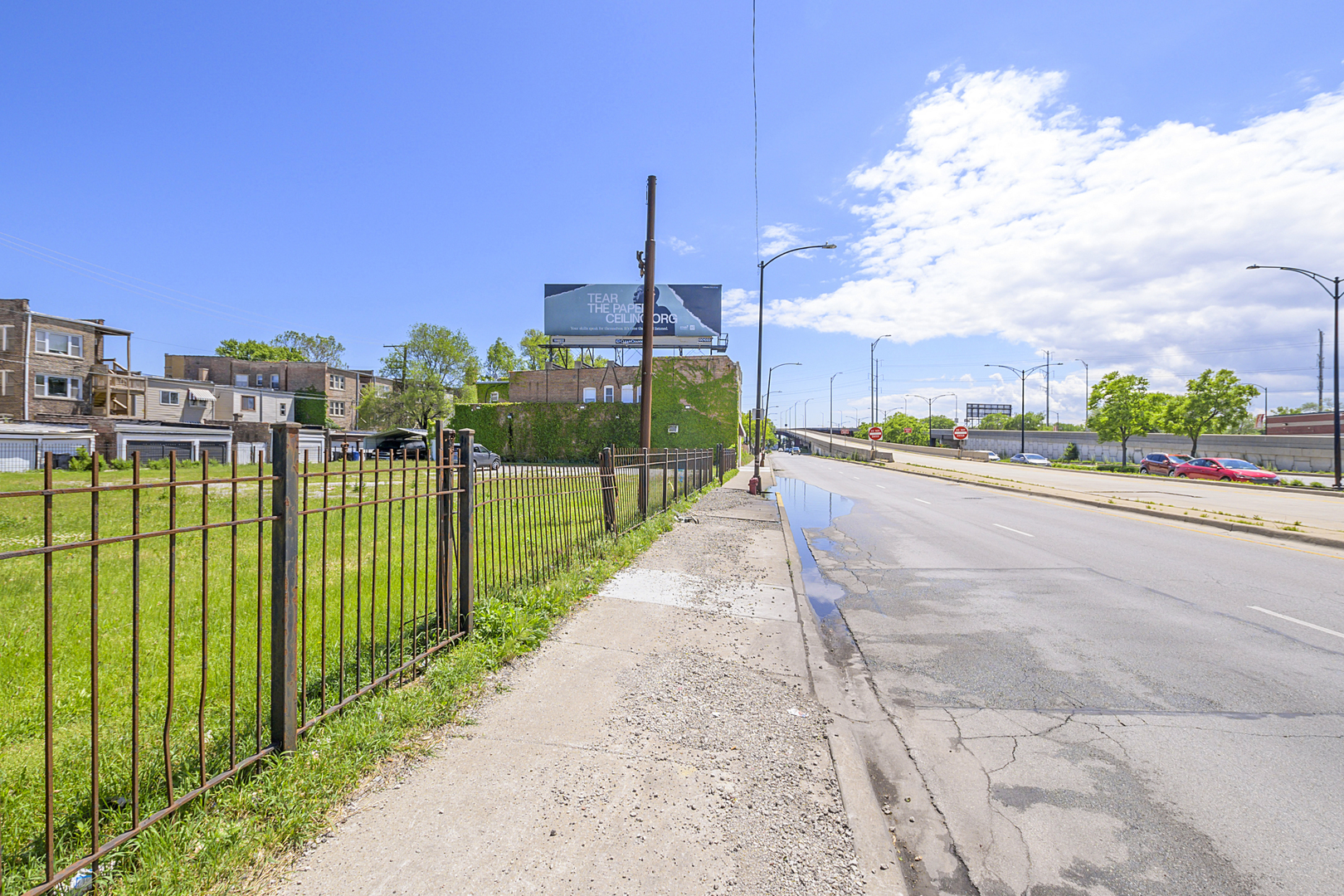 7739 S Stony Island Avenue, Chicago, IL 60649