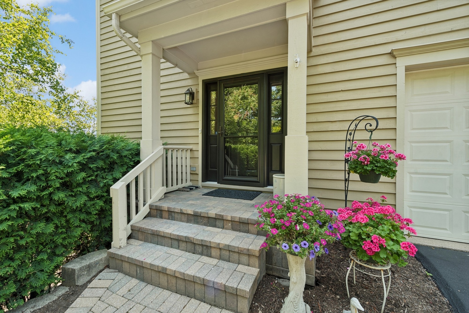 8135 S Boulder Court, Long Grove, IL 60047