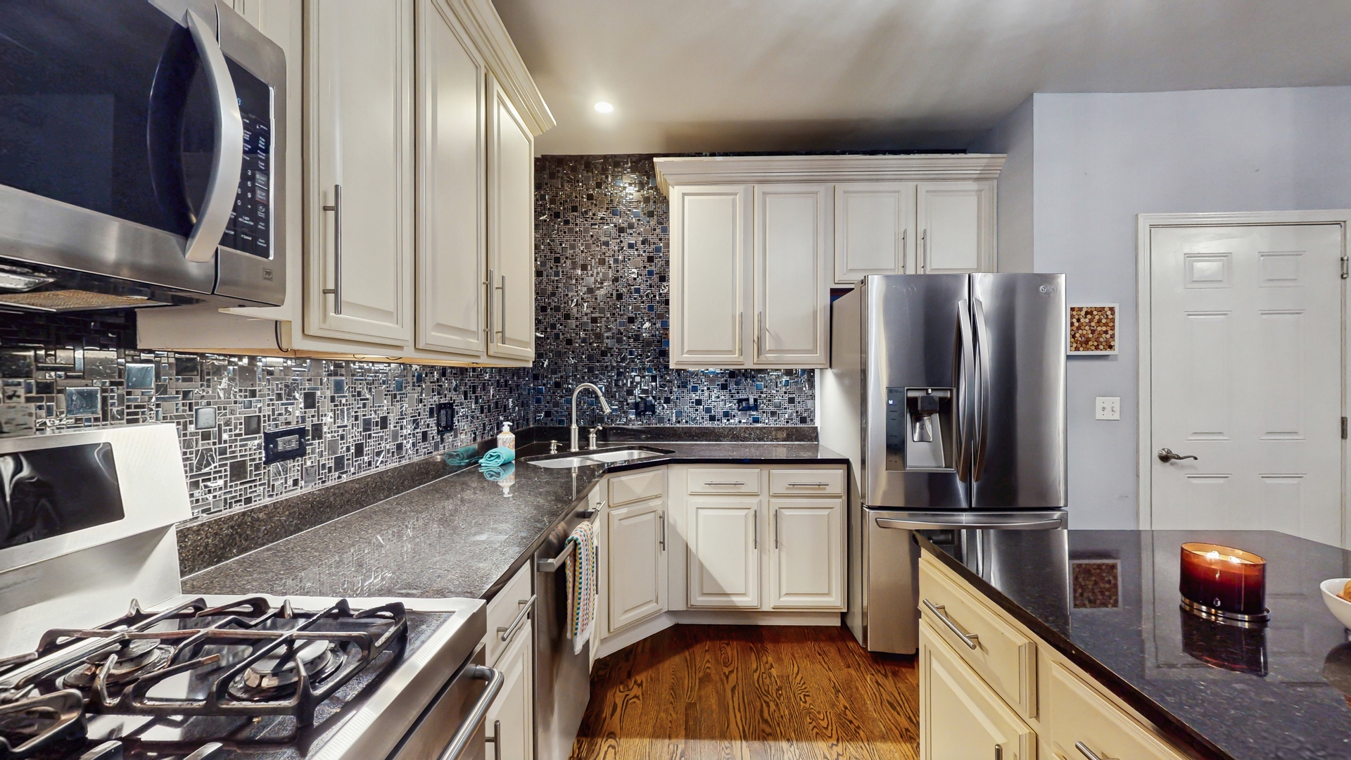 551 Bobby Ann Court, Roselle, IL 60172