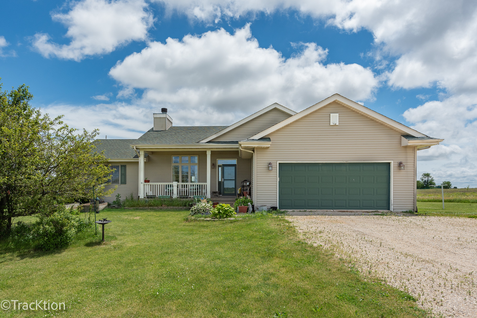 894 MOFFET Road, Paw Paw, IL 61353