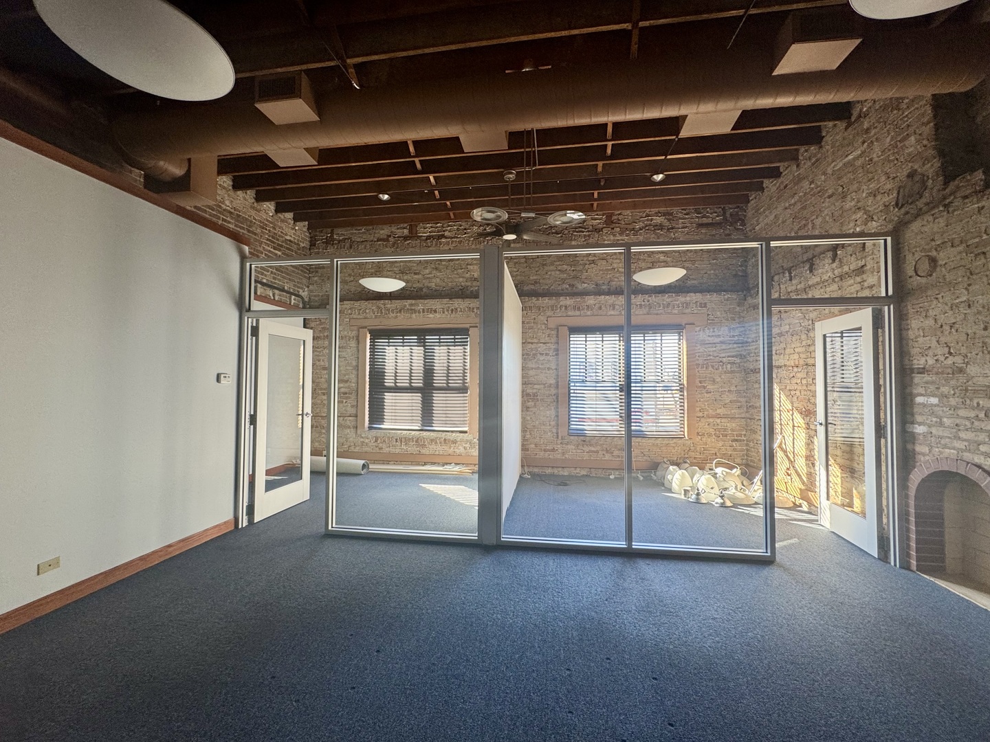 5 S La Grange Road, La Grange, IL 60525