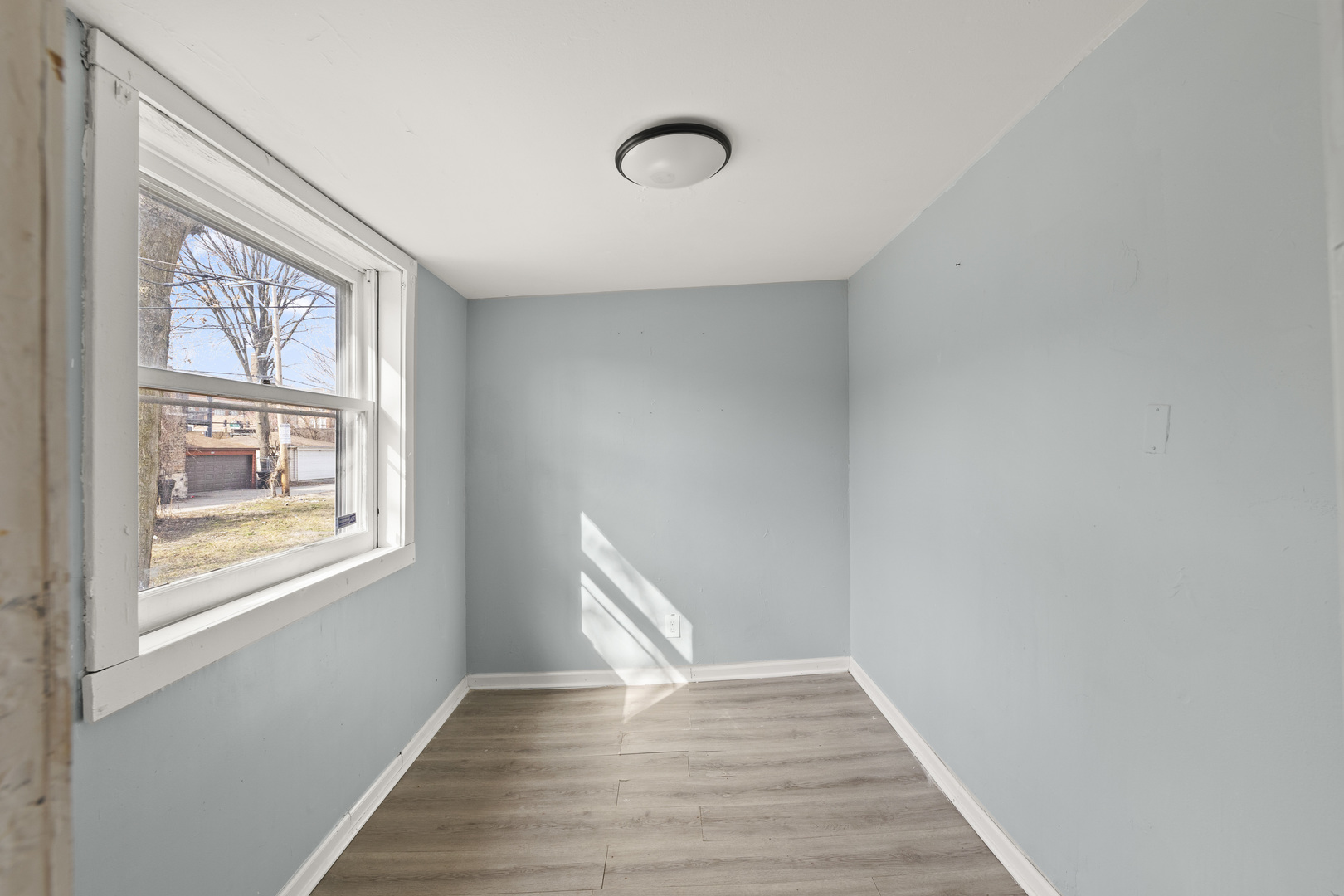 7122 S Champlain Avenue, Chicago, IL 60619
