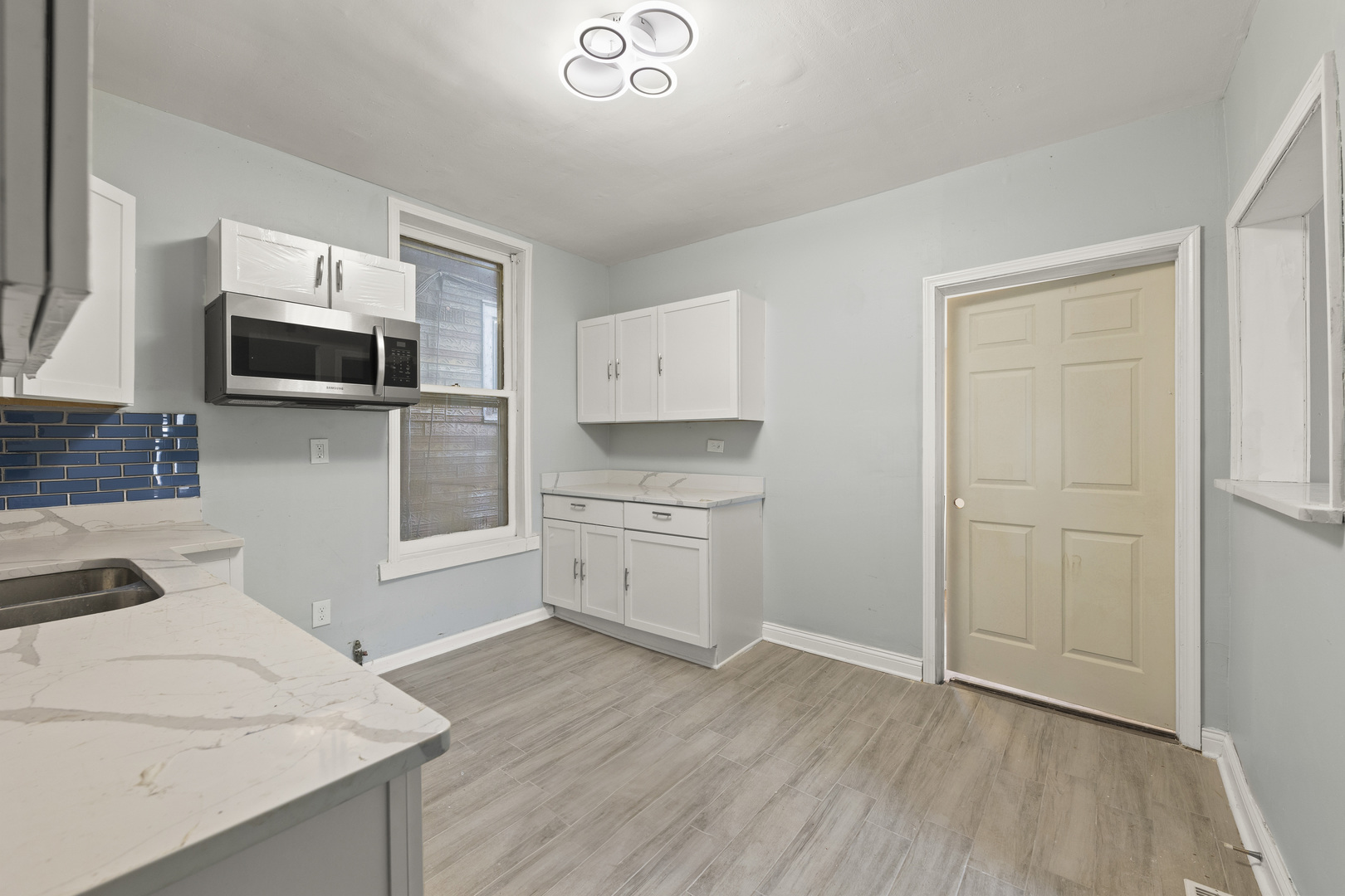7122 S Champlain Avenue, Chicago, IL 60619
