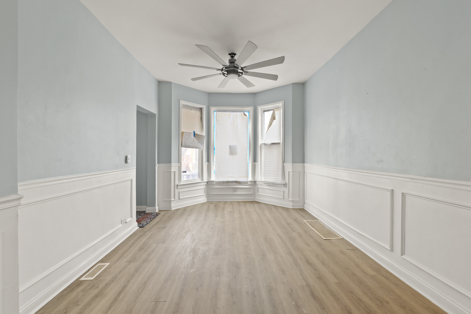 7122 S Champlain Avenue, Chicago, IL 60619