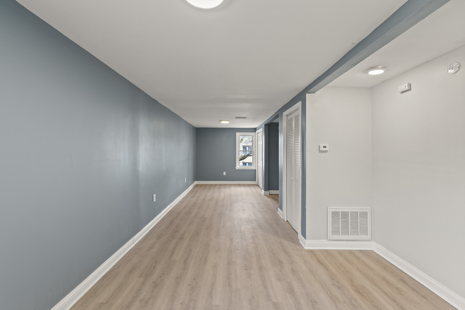 7122 S Champlain Avenue, Chicago, IL 60619