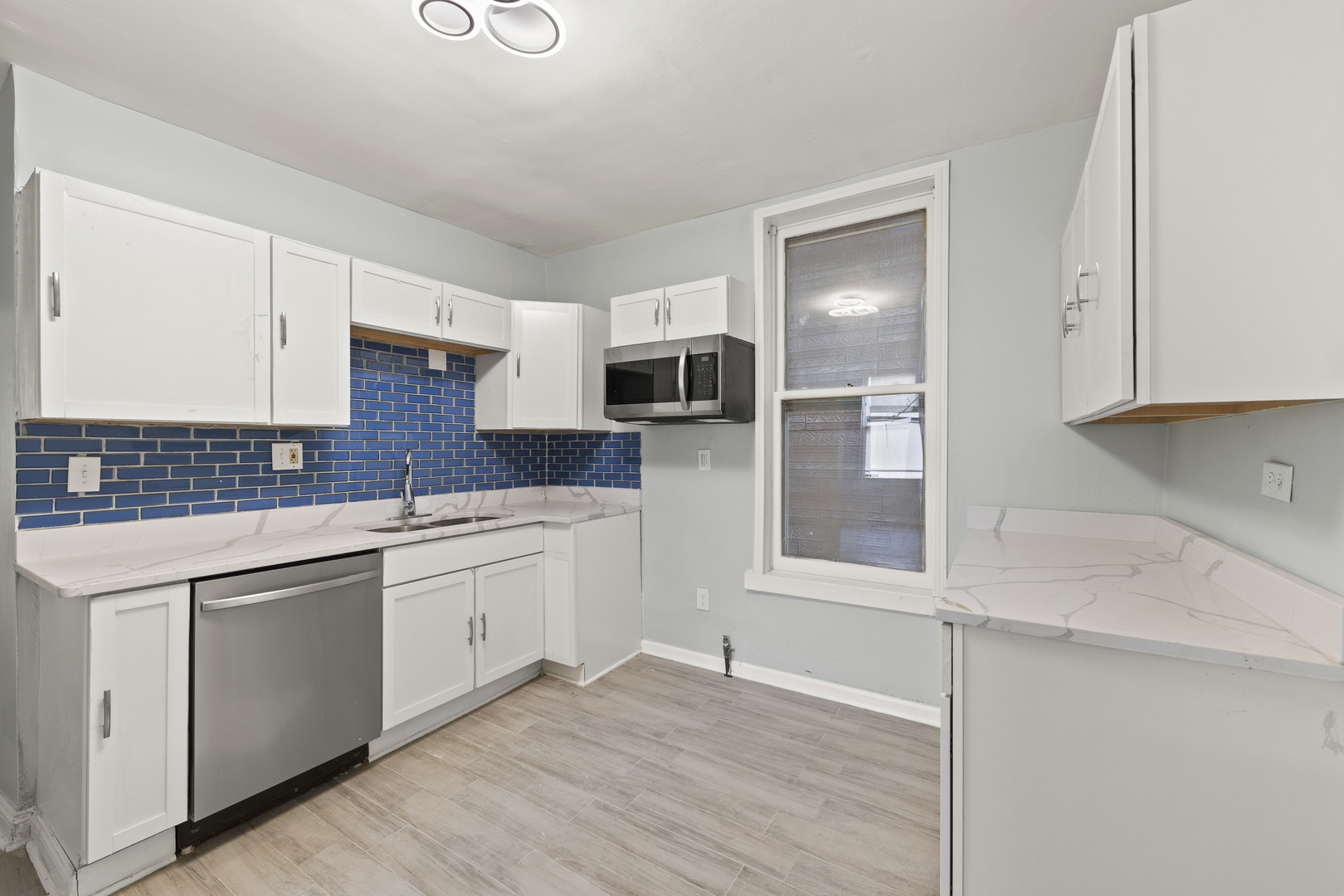 7122 S Champlain Avenue, Chicago, IL 60619