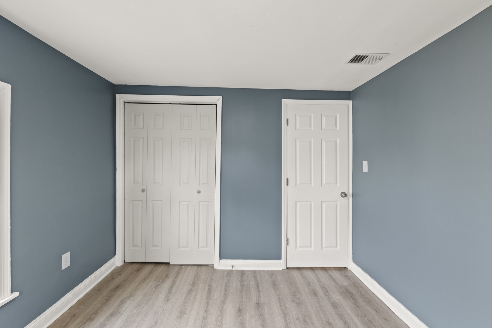 7122 S Champlain Avenue, Chicago, IL 60619