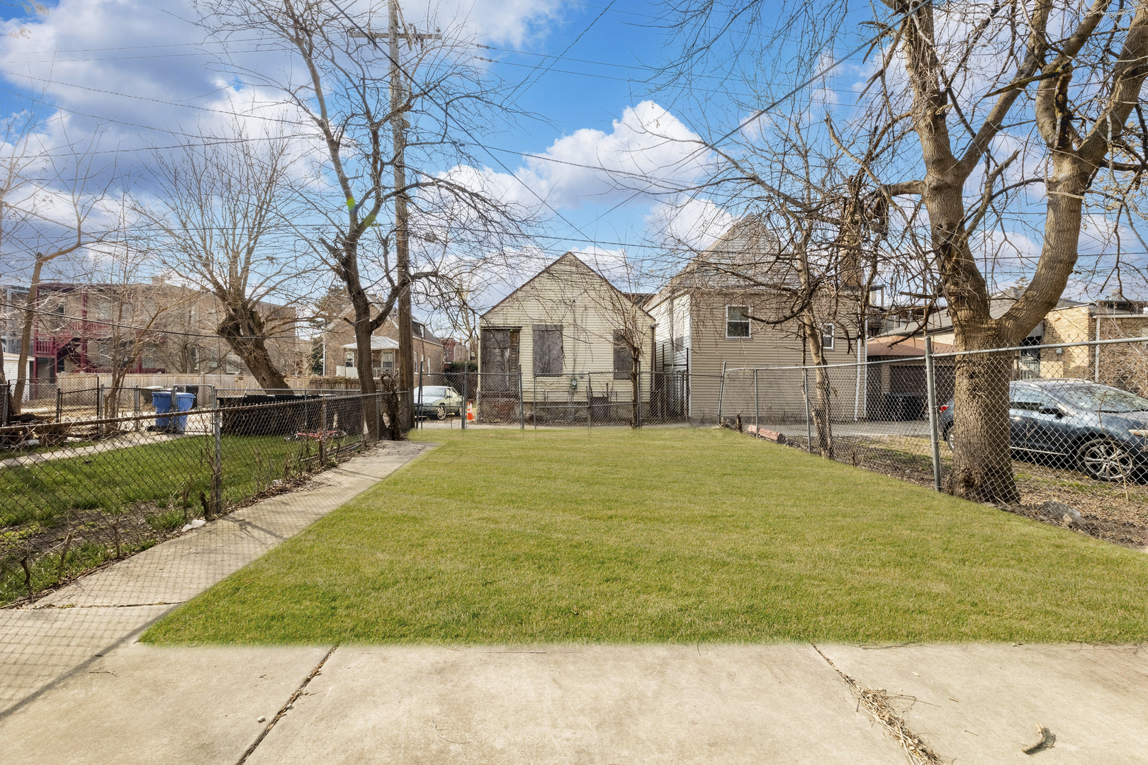 7122 S Champlain Avenue, Chicago, IL 60619