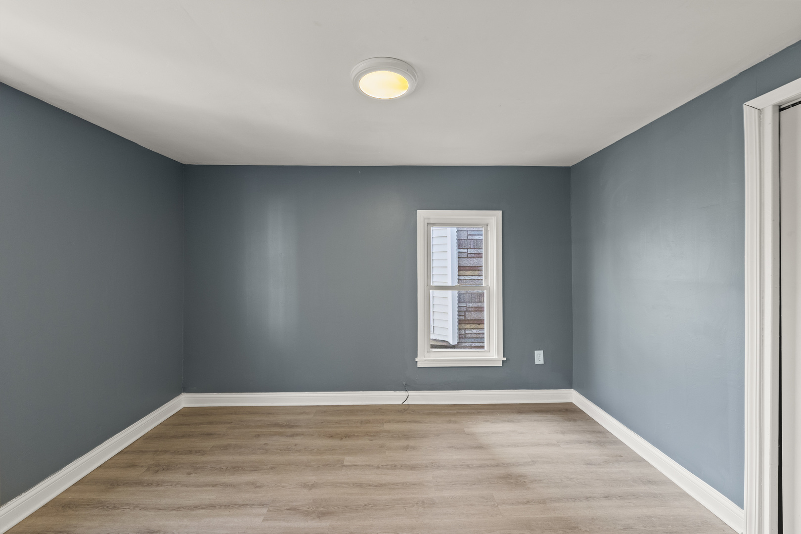 7122 S Champlain Avenue, Chicago, IL 60619