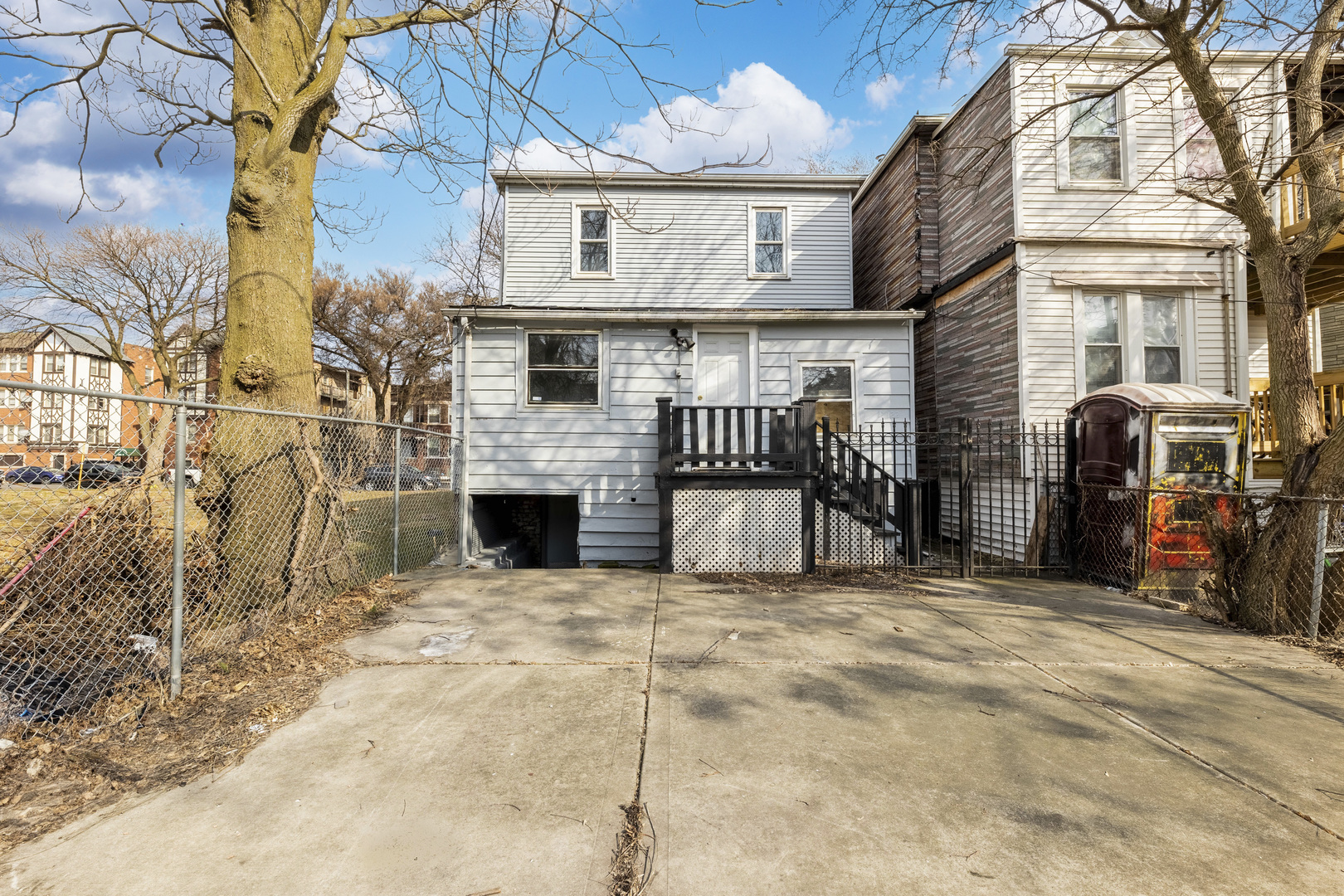 7122 S Champlain Avenue, Chicago, IL 60619