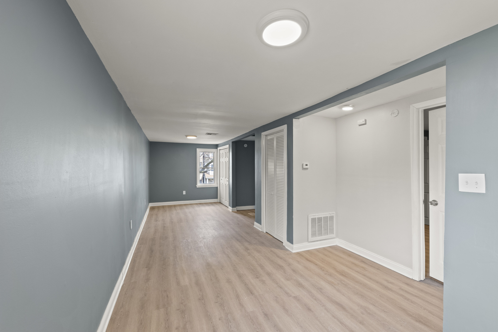 7122 S Champlain Avenue, Chicago, IL 60619