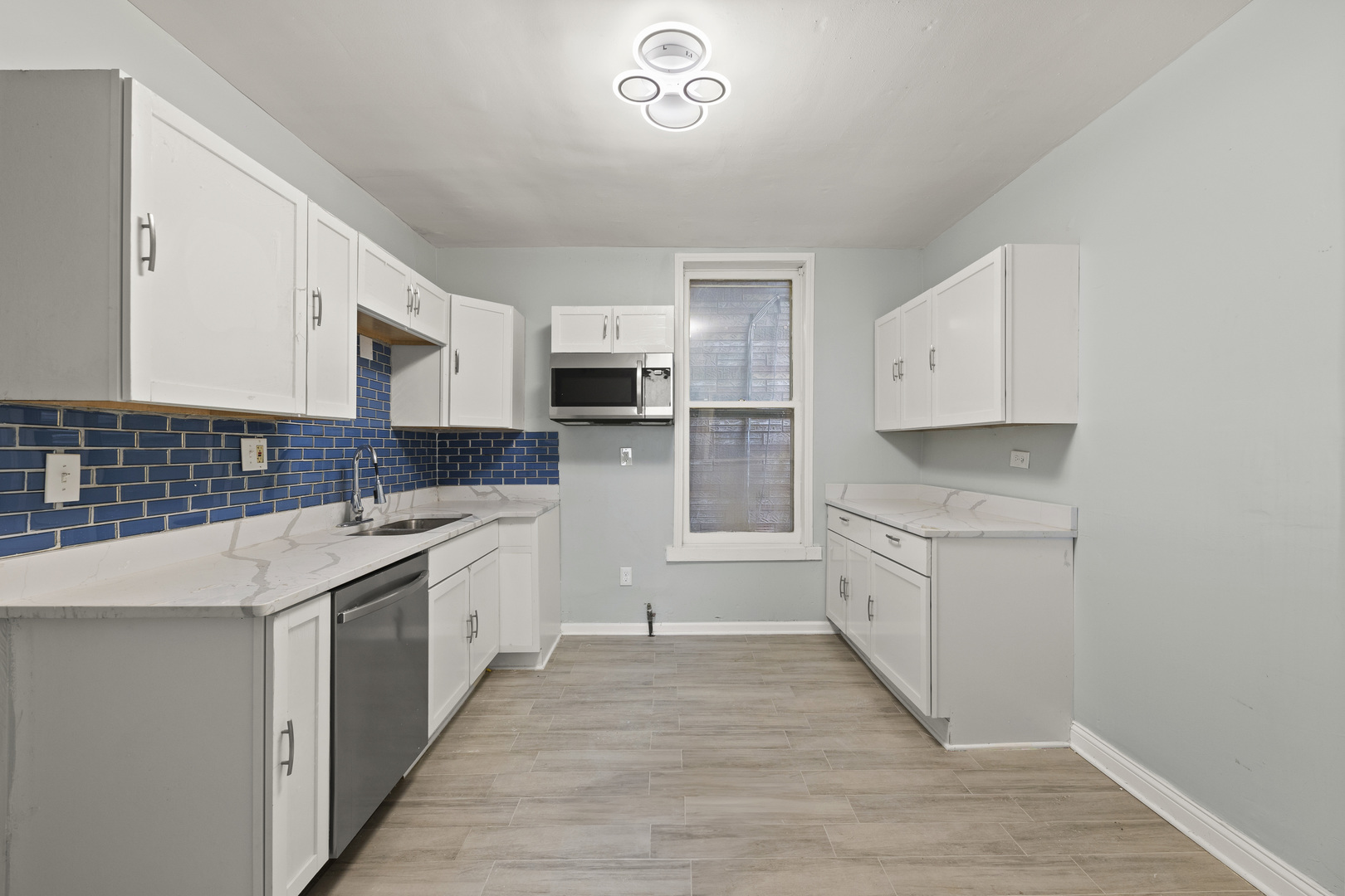 7122 S Champlain Avenue, Chicago, IL 60619
