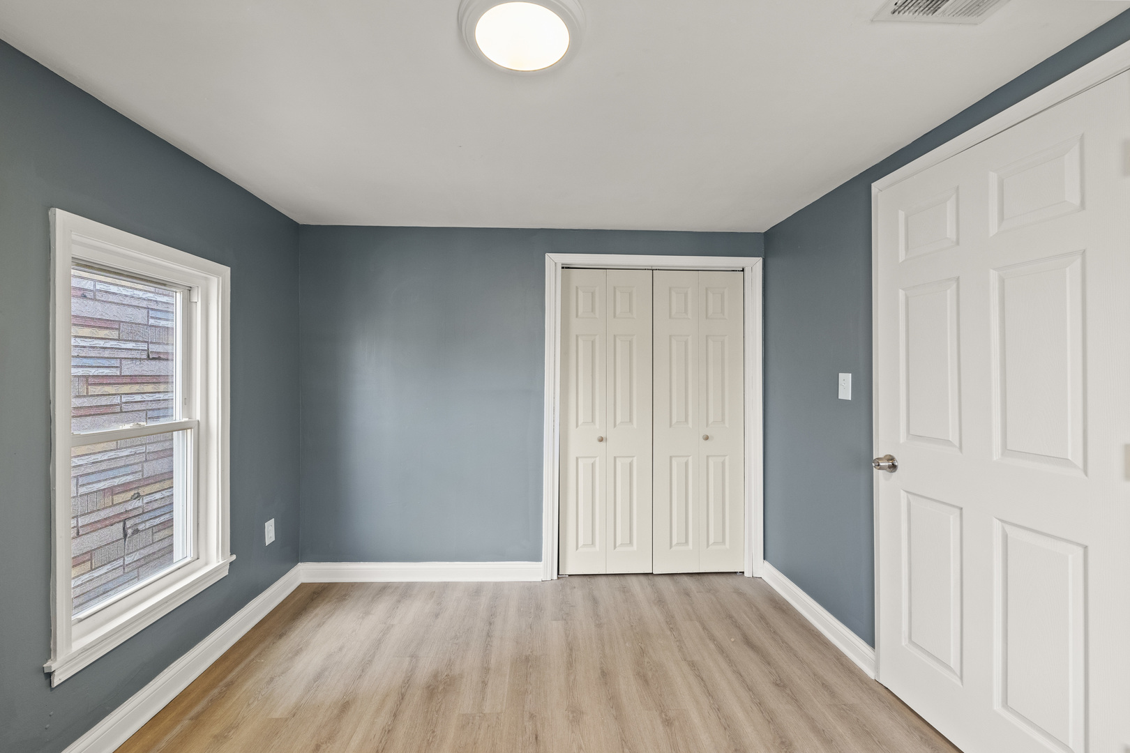 7122 S Champlain Avenue, Chicago, IL 60619