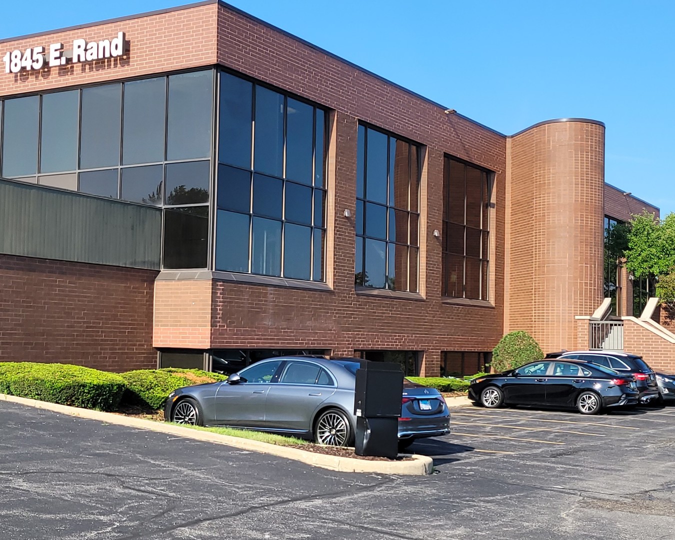 1845 E Rand Road #L100, Arlington Heights, IL 60004