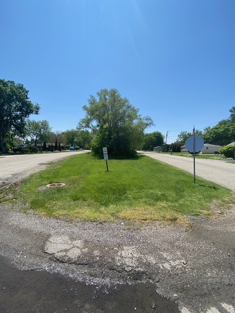 1023 Hooks Lane, Fox Lake, IL 60050