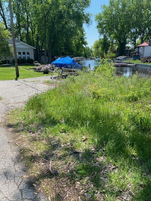 1023 Hooks Lane, Fox Lake, IL 60050